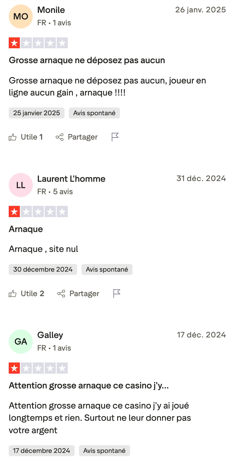 Capture d’avis Trustpilot de joueurs de La Riviera Casino signalant des machines qui ne paient pas, des virements refusés et une forte déception après avoir perdu de l’argent sur le site.